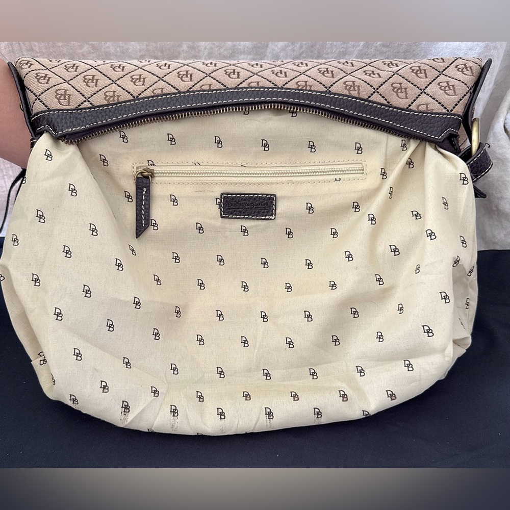 Dooney & Bourke Beige and Brown Shoulder Bag - Picture 8 of 10